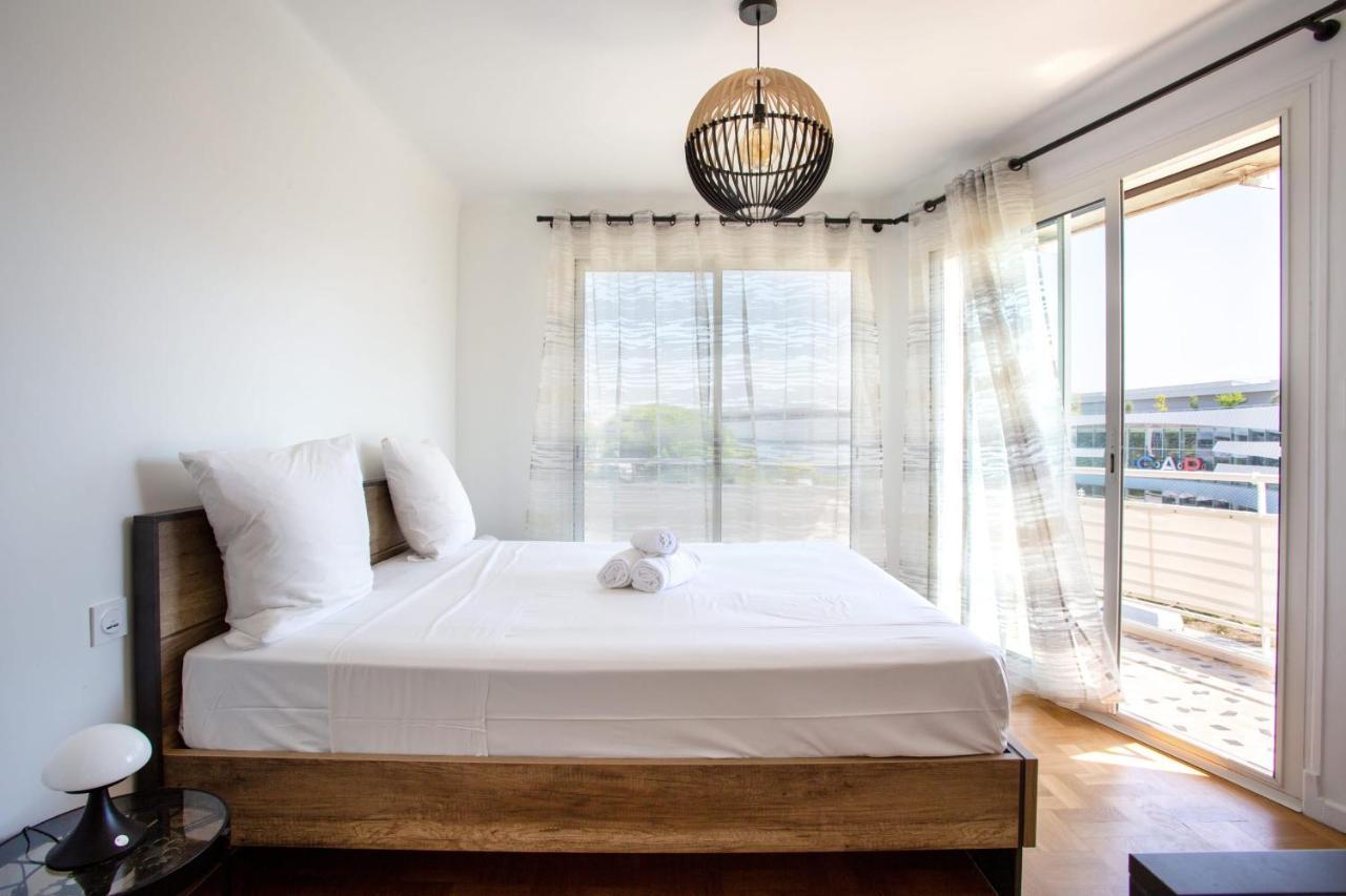 Apartment T2 Air-Conditioned Sea View แซ็งต์-โลร็อง-ดู-วาร์ ภายนอก รูปภาพ